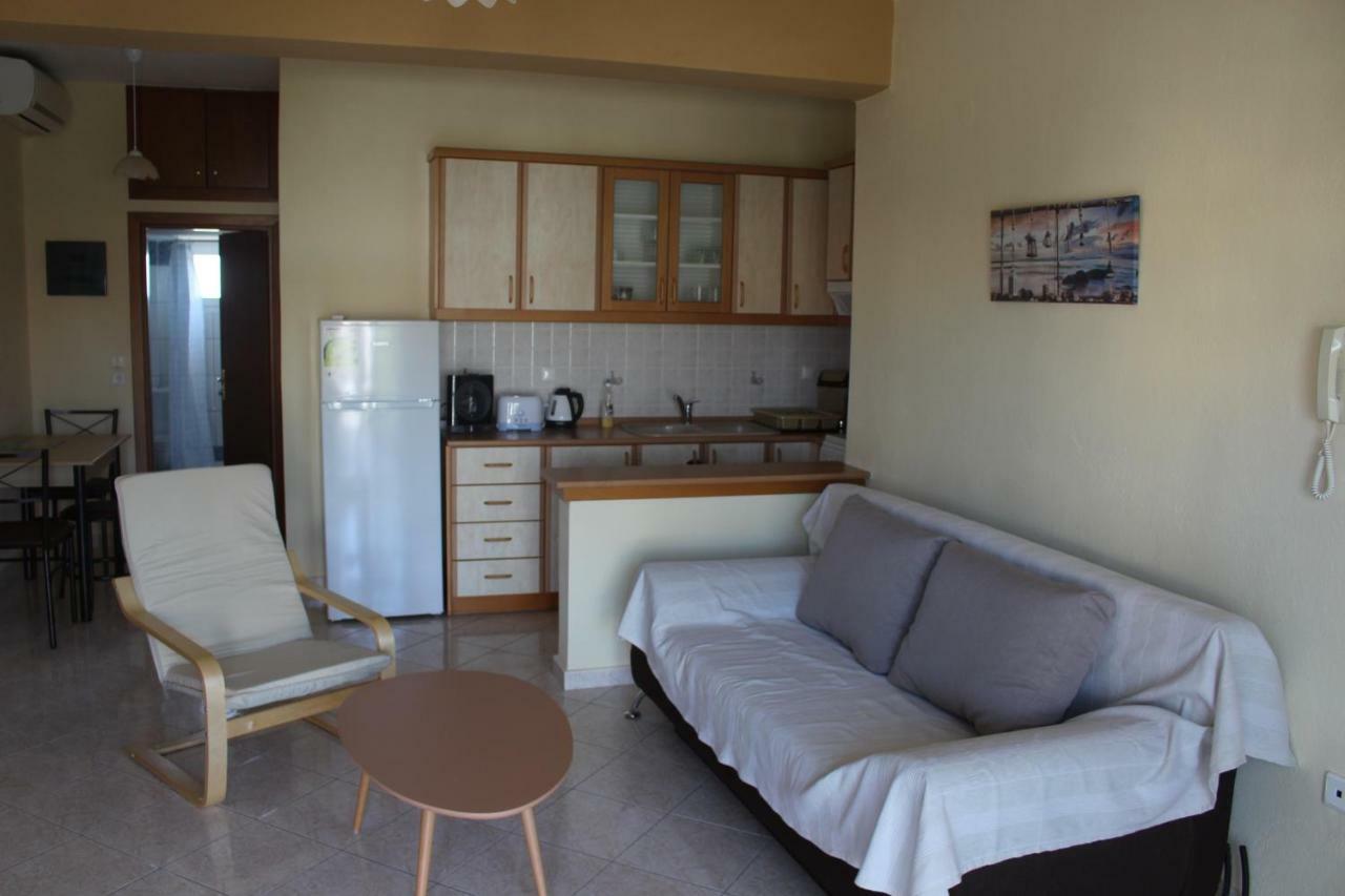 Paralia Ofriniou Gr Sunrise Apartments 3 Bagian luar foto